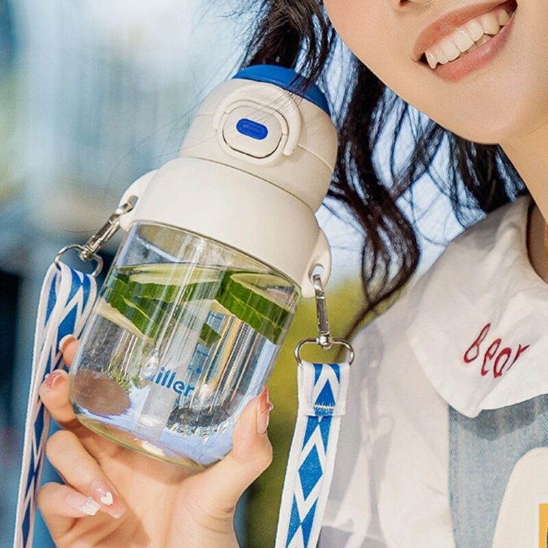 Tomatodo Plástico Para Niños Con Sorbete Blanco - Azul 650ml Úpale - Imagen 2